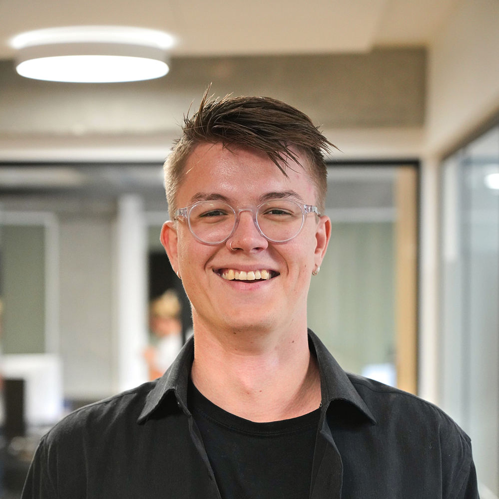 Viktor Mangor